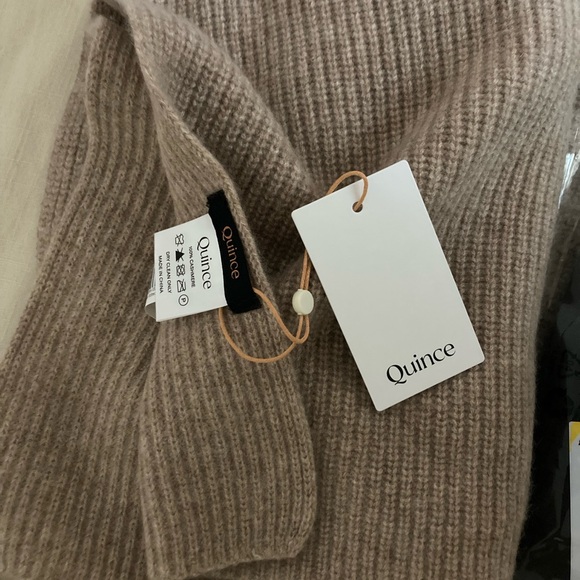 Quince Cashmere Ribbed Wrap - Beige - Picture 4 of 5